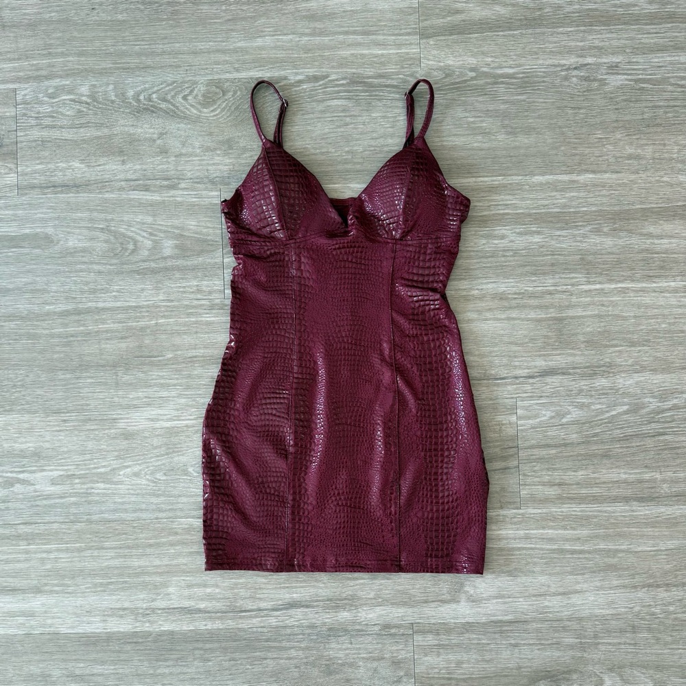NWOT SHEIN Burgundy Faux Leather Croc Embossed Bodycon Mini Dress – Size XS